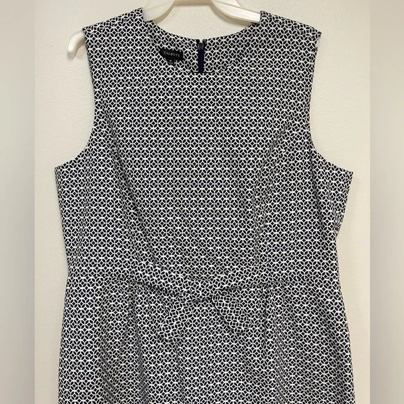 NWT Talbots Bow-Front Patterned Dress - Picture 3 of 15